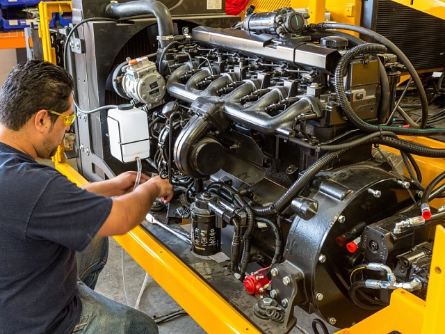 Важность профессиональной диагностики двигателей для грузовой и сельскохозяйственной техники